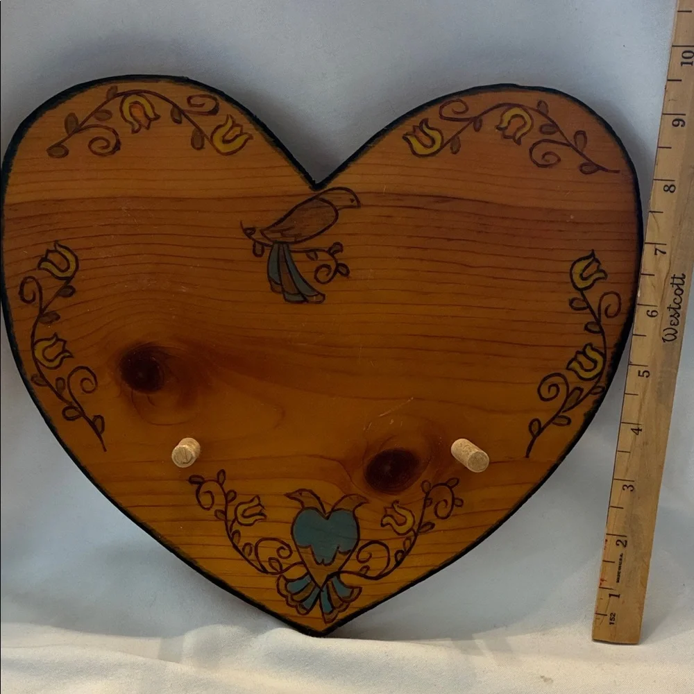 Wooden Wall Coat Hanger VTG Scandinavian-style folk art pyrography Heart Shaped